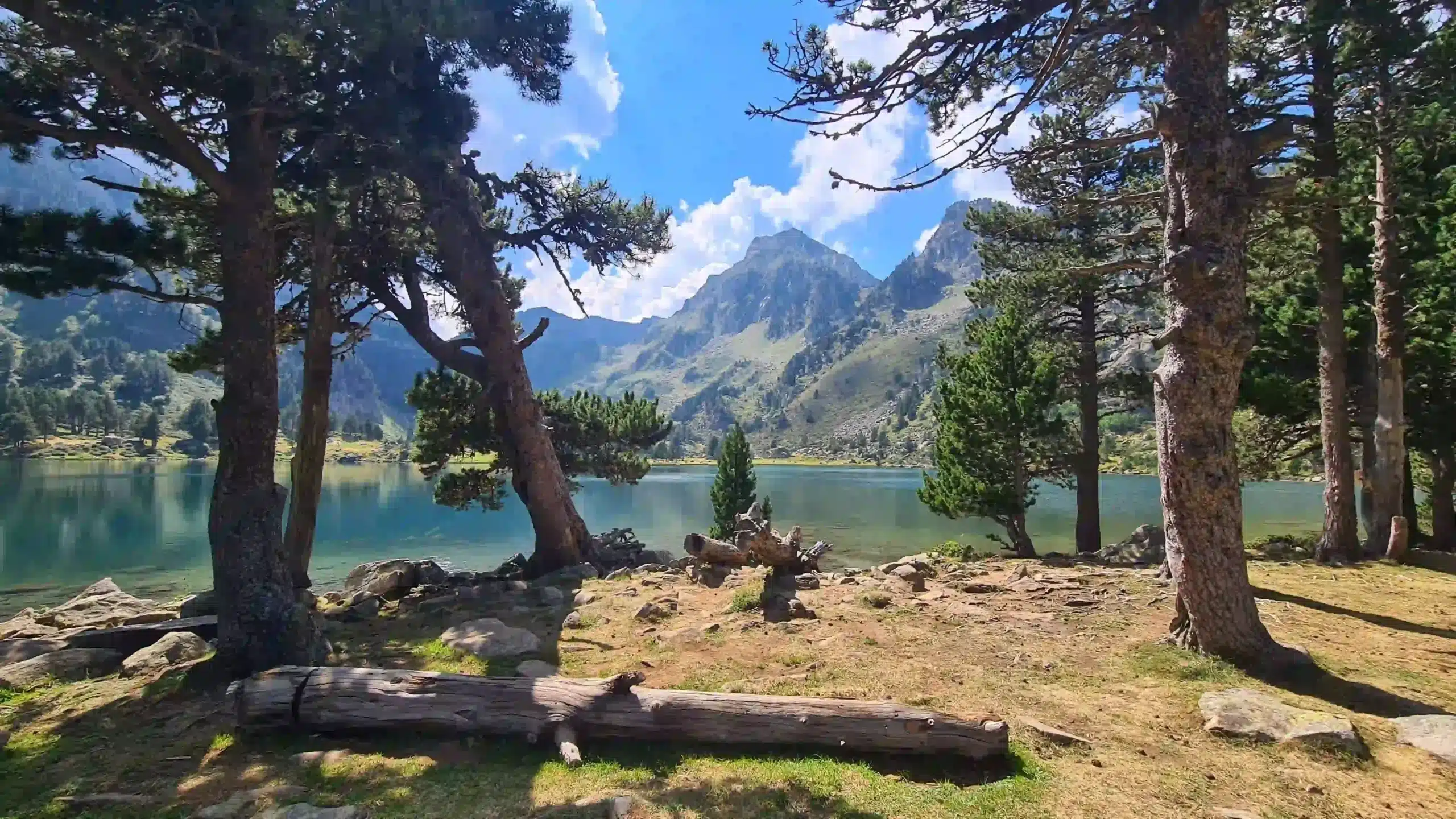 Que faire en Ariège ? Partez à la découverte de ce département plein de richesses lors de vos prochaines vacances.